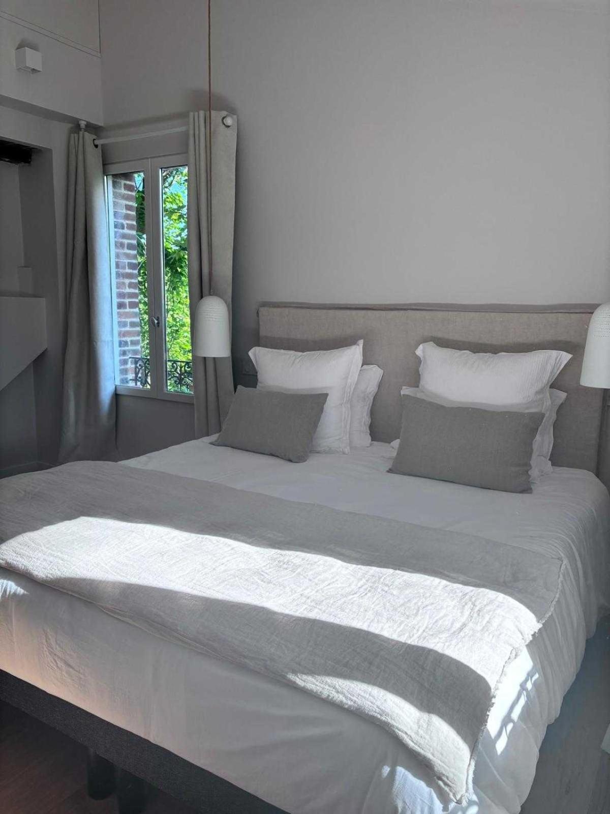 Hébergement de vacances Exceptional 5 Bedroom House Near The *