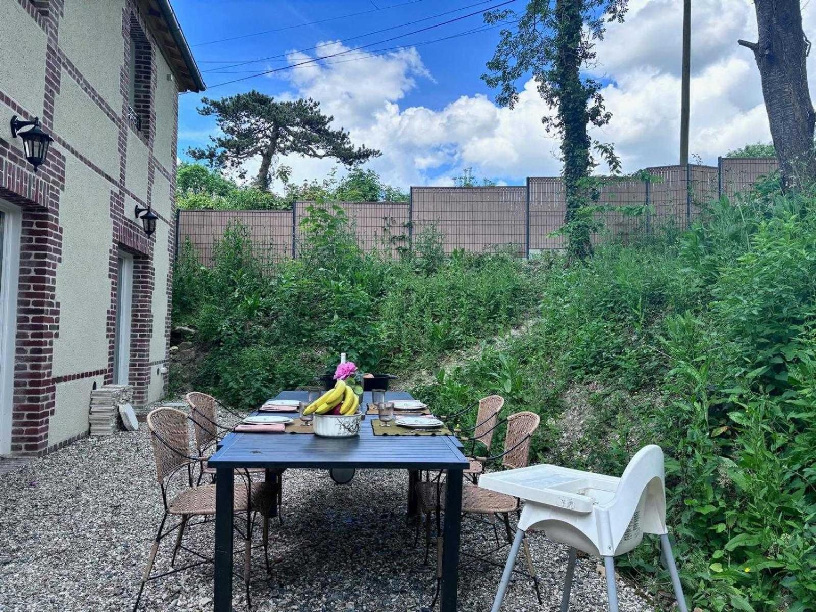 Exceptional 5 Bedroom House Near The Hébergement de vacances