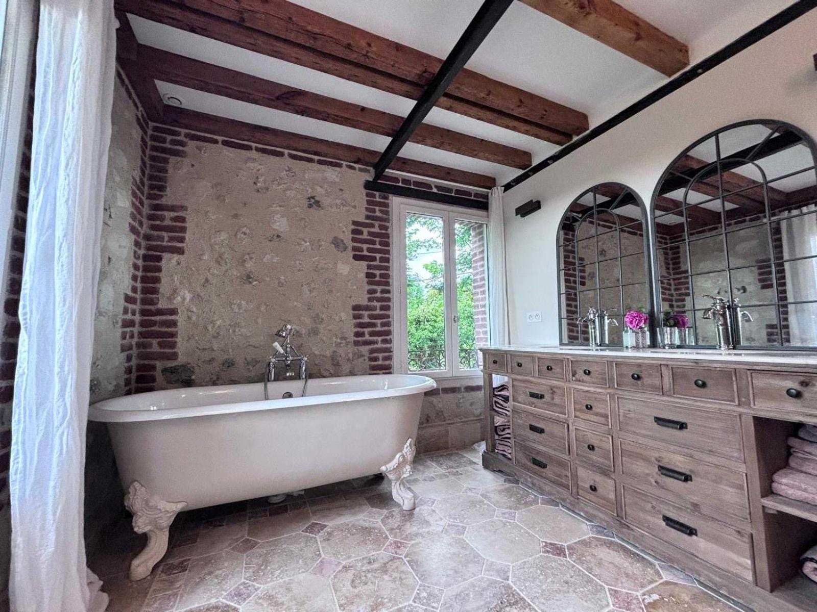Exceptional 5 Bedroom House Near The Hébergement de vacances Trouville-sur-Mer