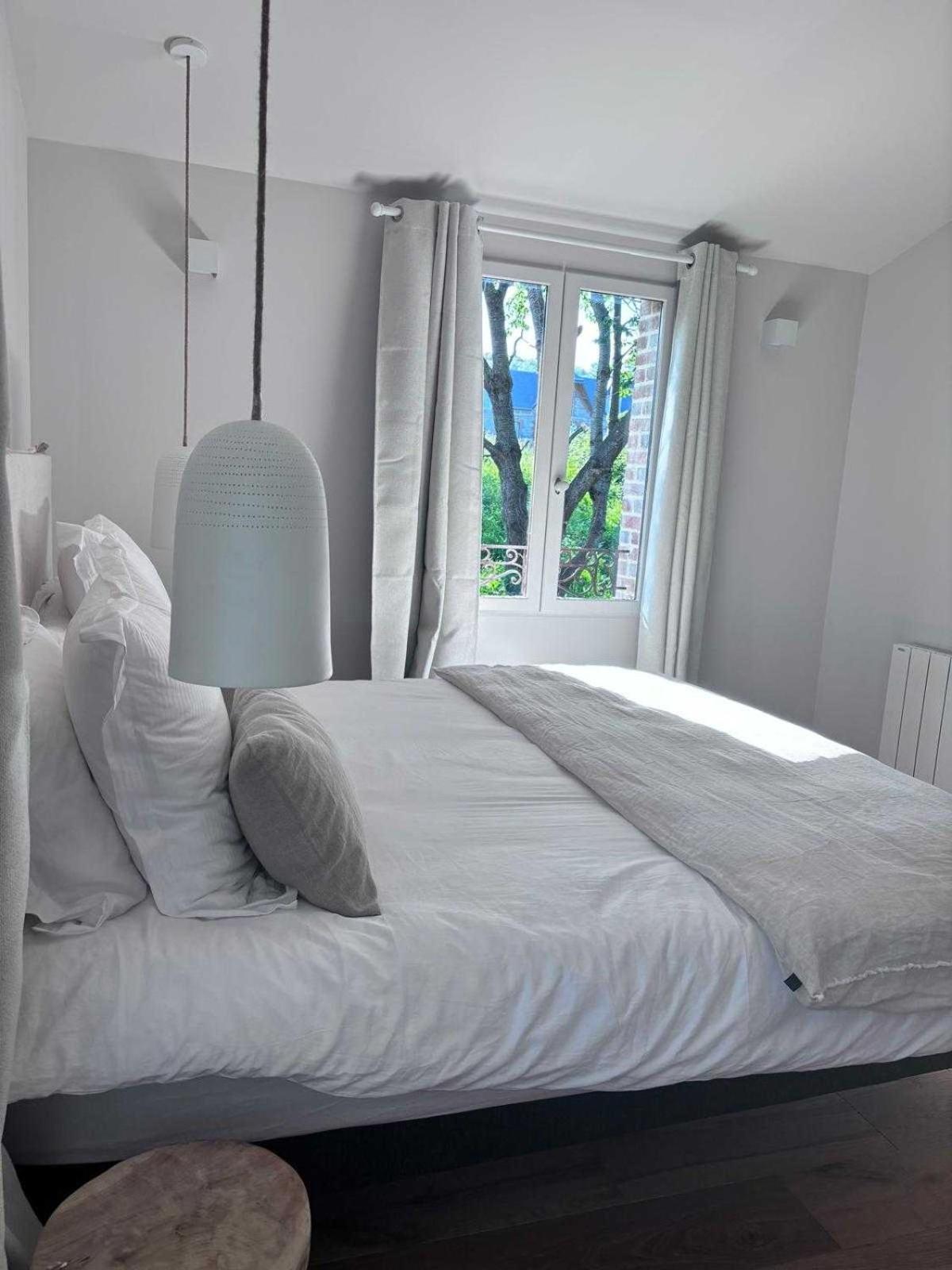 Exceptional 5 Bedroom House Near The Vakantiehuis Trouville-sur-Mer