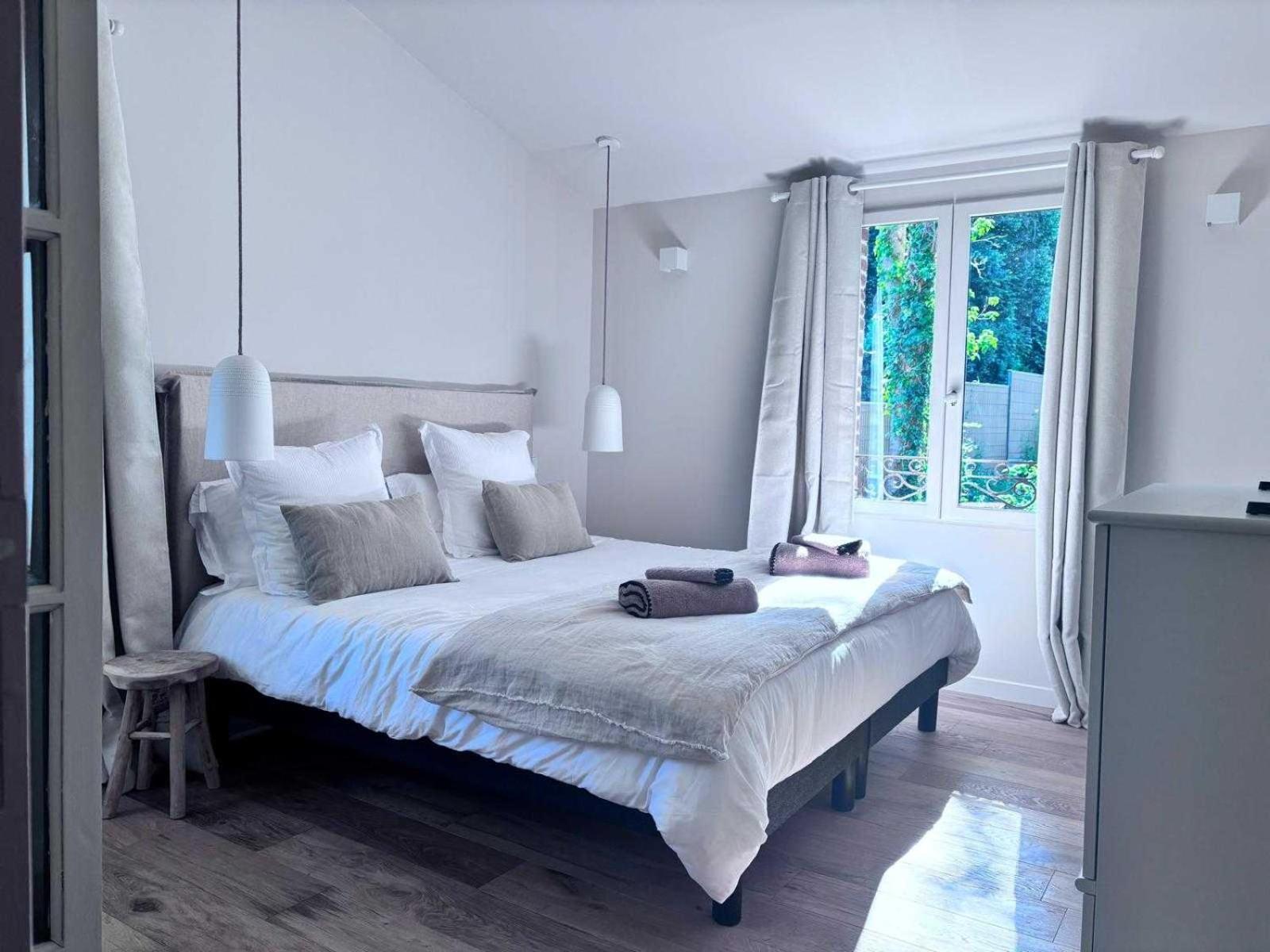 Holiday home Exceptional 5 Bedroom House Near The