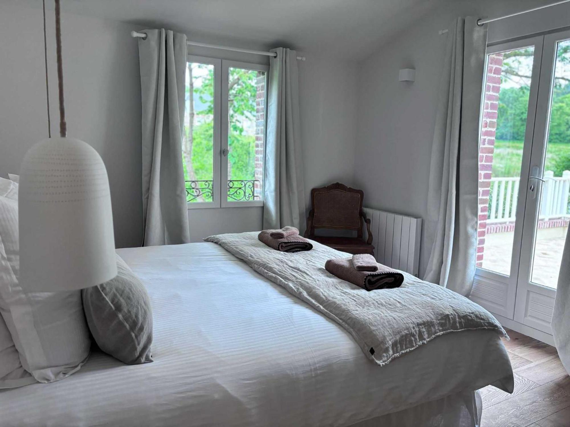 Exceptional 5 Bedroom House Near The Holiday home *
